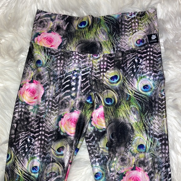 LINEAGE Peacock 🦚 Feather 🪶 Pink Rose 🩷🌹 Leggings - Picture 3 of 15